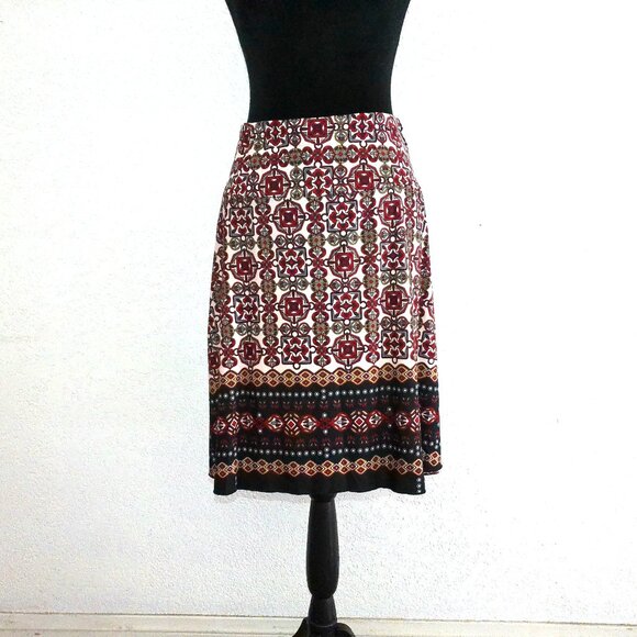 Julie's Closet, Red/black floral midi skirt, with sash belt - Picture 4 of 9